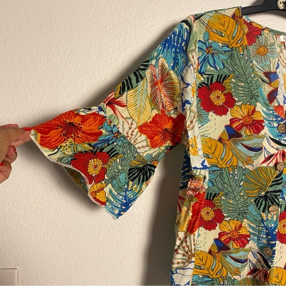 Mirror Image Top Floral Size 1X Tie Front Blouse Bell Sleeve - Picture 4 of 11